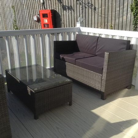 Mollys Retreat Pet Friendly Three Bed Caravan With Small Garden Newquay Bay Resort Quieter Area Of Park Экстерьер фото