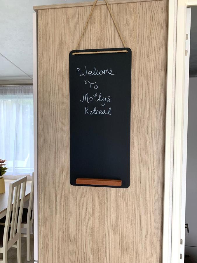 Mollys Retreat Pet Friendly Three Bed Caravan With Small Garden Newquay Bay Resort Quieter Area Of Park Экстерьер фото