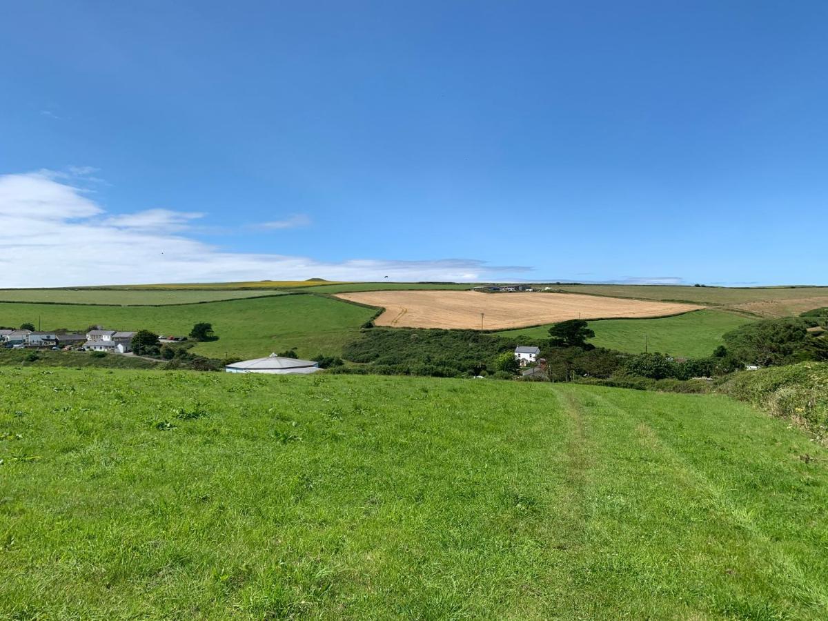 Mollys Retreat Pet Friendly Three Bed Caravan With Small Garden Newquay Bay Resort Quieter Area Of Park Экстерьер фото