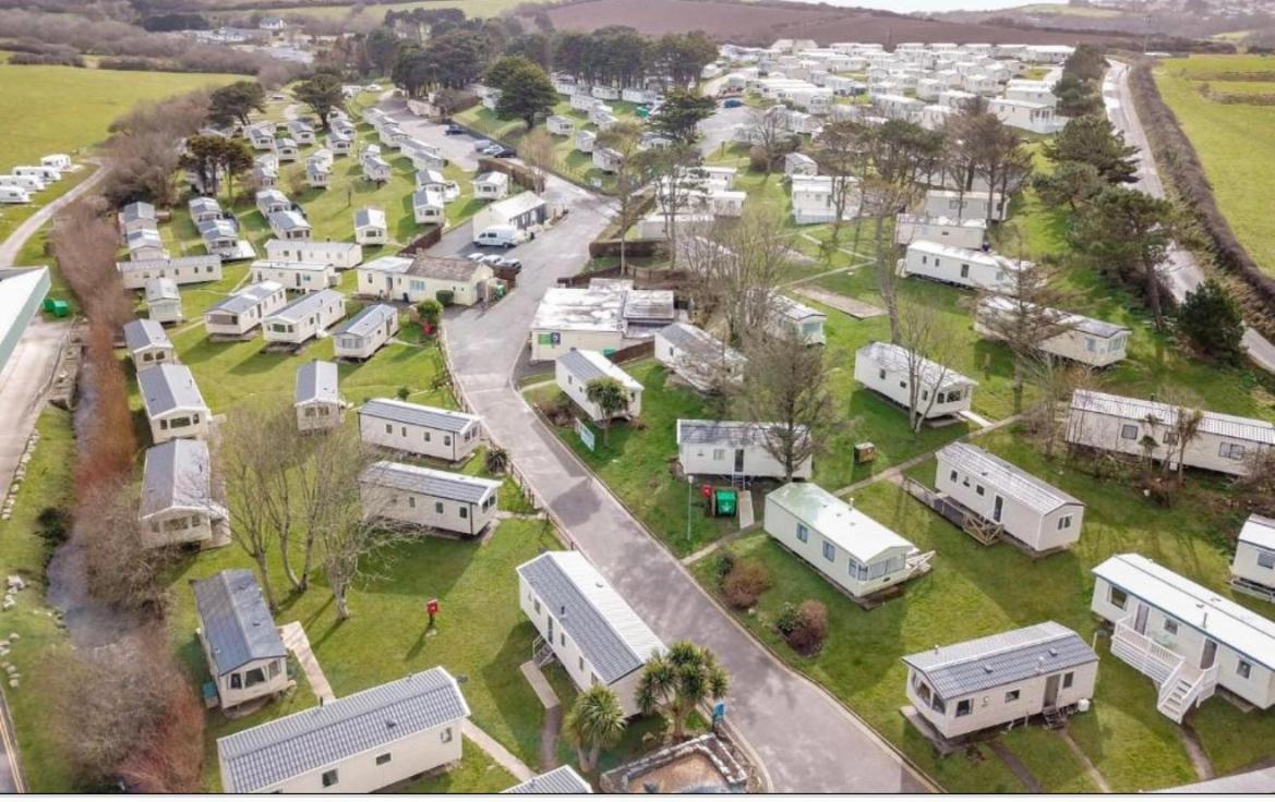 Mollys Retreat Pet Friendly Three Bed Caravan With Small Garden Newquay Bay Resort Quieter Area Of Park Экстерьер фото