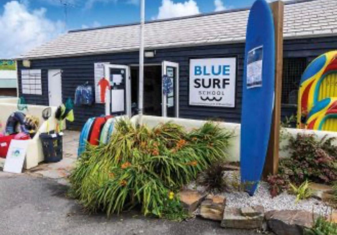 Mollys Retreat Pet Friendly Three Bed Caravan With Small Garden Newquay Bay Resort Quieter Area Of Park Экстерьер фото